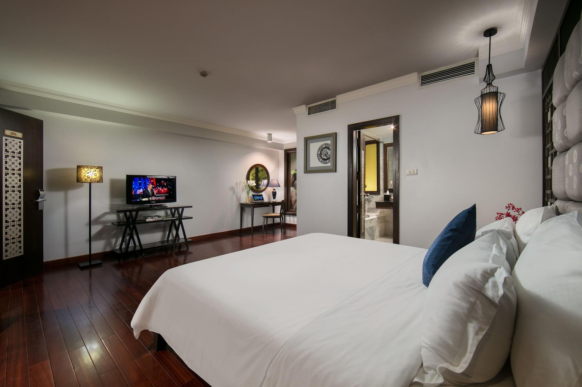 Church Boutique Hotel Hang Trong Hanoi Exterior photo