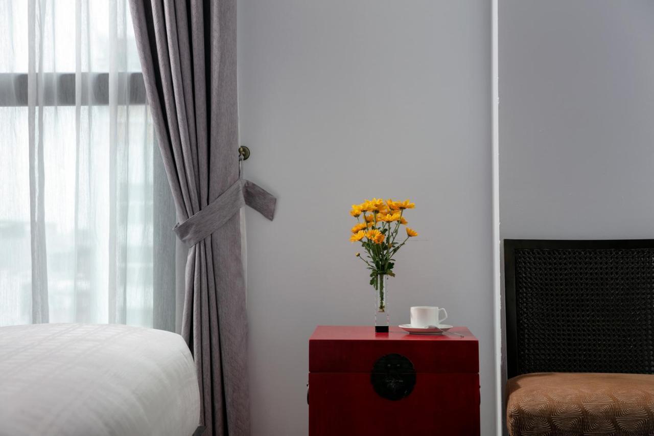 Church Boutique Hotel Hang Trong Hanoi Exterior photo